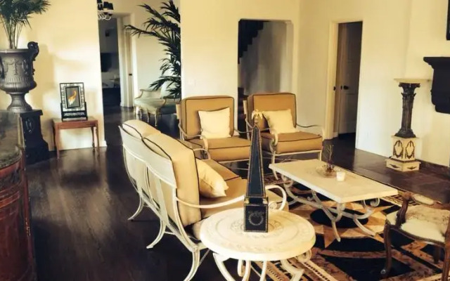 Private Bungalow at 5 Star Resort 2 Rooms Suite