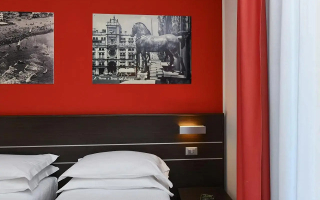Vienna Hotel