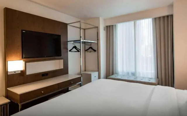 Best Western Premier Empire State Hotel