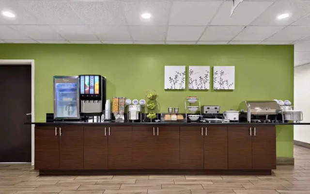 SPOT X Hotel Tampa - Wesley Chapel by The Red Collection