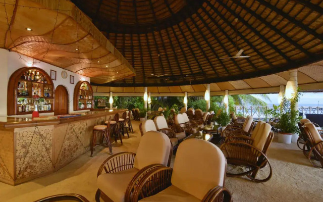 Angaga Island Resort & Spa