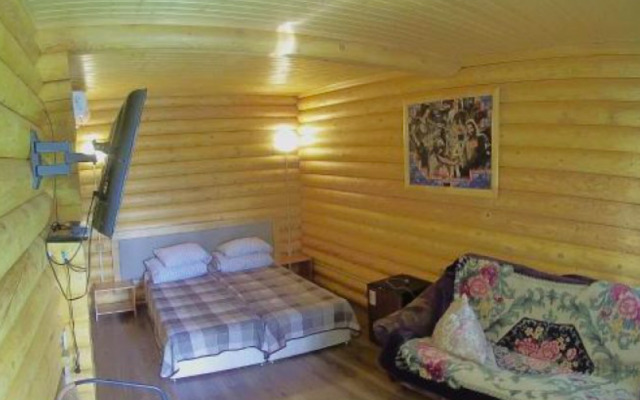 Yacht Club Guesthouse