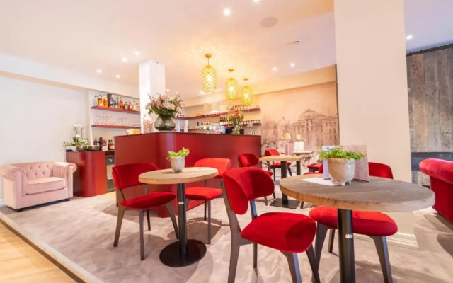 Grand Hotel Normandy by CW Hotel Collection
