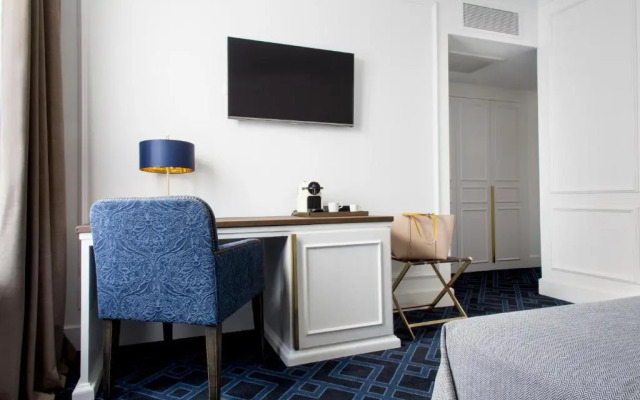 Hotel Midmost by Majestic Hotel Group