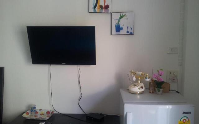 Bangsean Room Female Dormitory