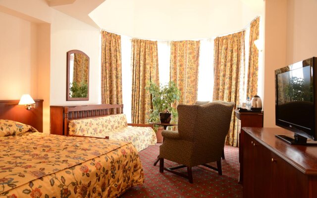 Hotel Bistra, Resort Mavrovo in Mavrovo, Macedonia from 84$, photos, reviews - zenhotels.com guestroom