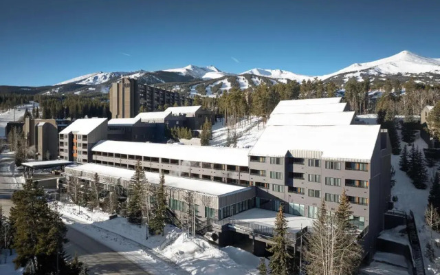 Hotel Alpenrock Breckenridge, Curio Collection by Hilton