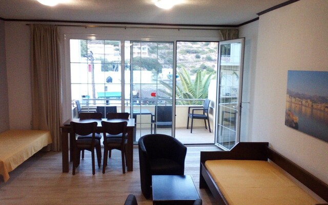 Haus Fay Chios