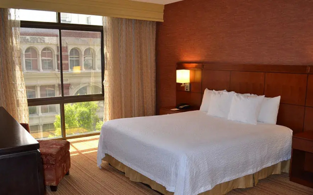 Courtyard by Marriott Downtown Memphis