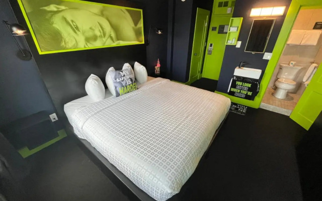 Mari Jean Hotel