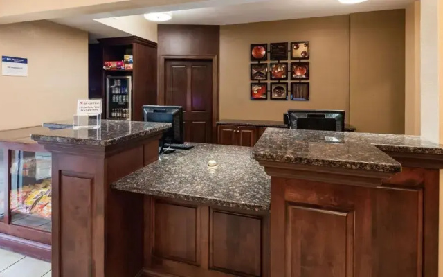 Best Western Plus Wausau/Rothschild Hotel