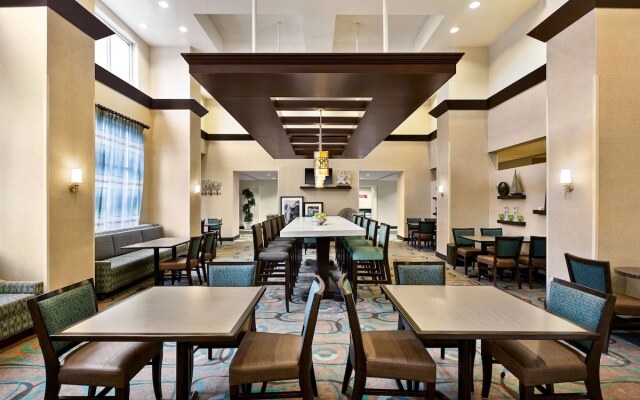 Hampton Inn & Suites Atlanta Airport West/Camp Creek Pkwy