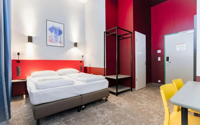 Maverick Athenaeum Hotel