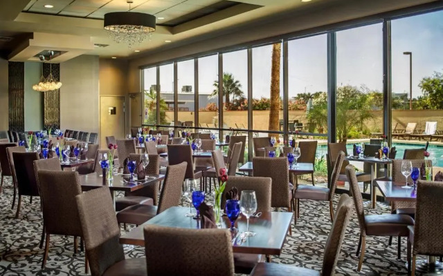 Crowne Plaza Phoenix Airport - PHX by IHG