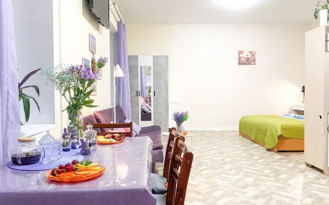 Apartamenty Scast'e zit' v centre Sevastopola na ul. Bol'saa Morskaa, d.41