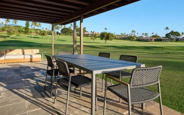 Royal Lahaina Resort & Bungalows