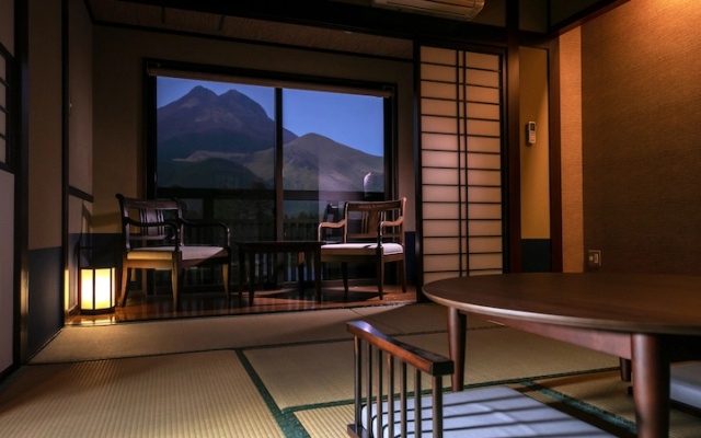 Upgraded to magnificent Mt. Yufu-view - Japanese style room 사진 2