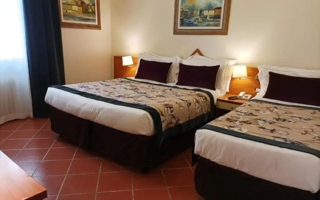 Maxim Axial Hotel