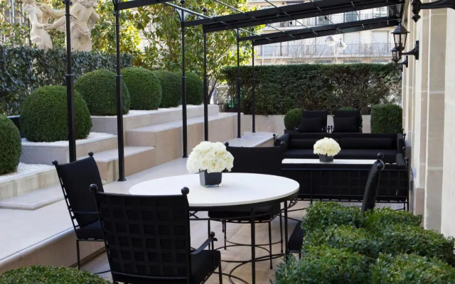 Four Seasons George V Hotel