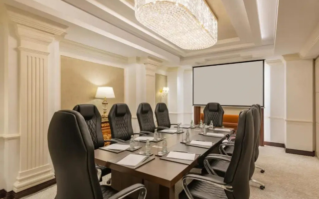Riviera Rayhaan by Rotana Doha