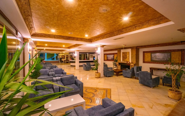 Larina Thermal Resort & Spa