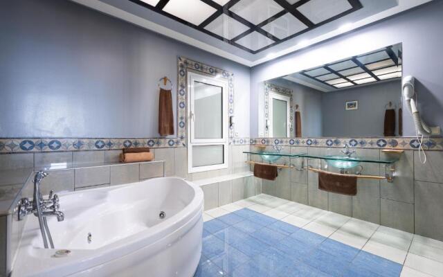 Holiday Club Jardin Amadores Hotel