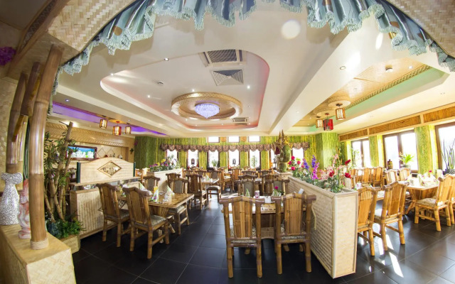 Hotel & Restaurant Asia New World