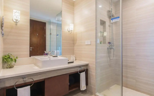 Sanya Serenity Coast Marina Hotel