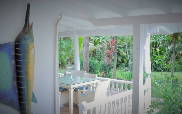 Beau Vallon Bungalows
