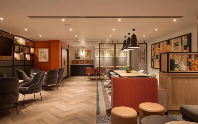 Holiday Inn London-Bloomsbury  by IHG