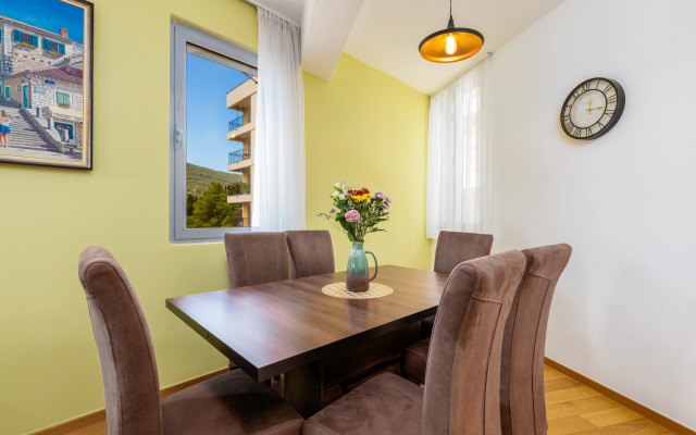 Apart Hotel MS Katunjanin