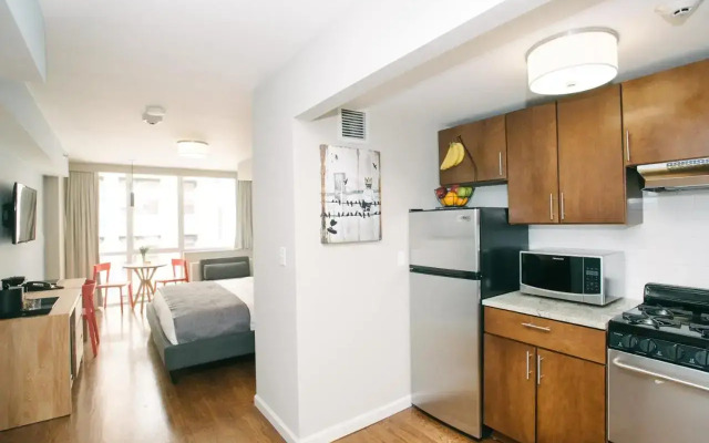 Hotel 32 32