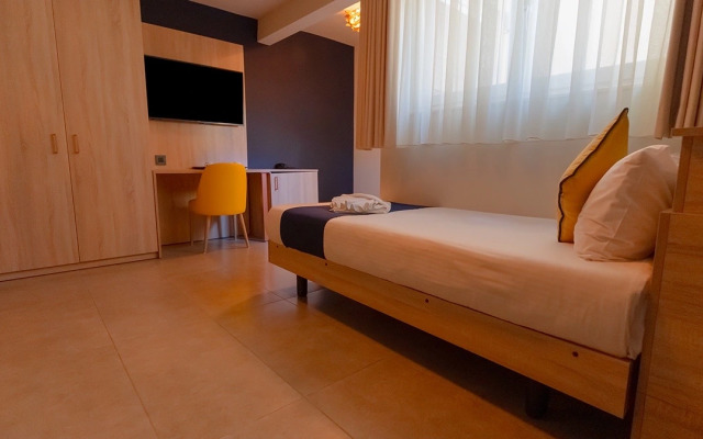 Antoniel Suites