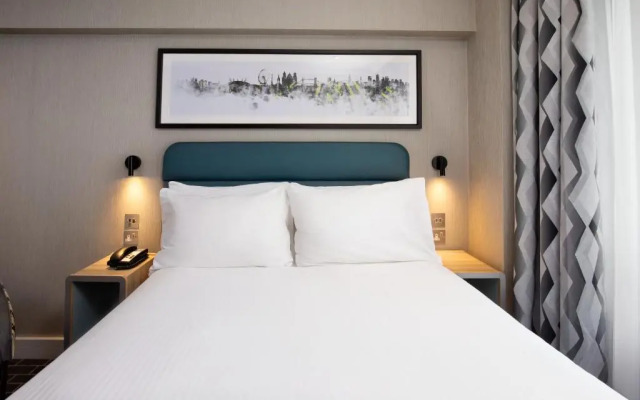 City Sleeper at Royal National Hotel