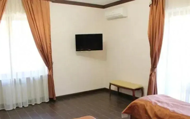 4 Sezona Hotel