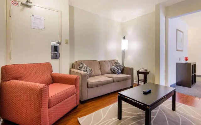 Quality Inn & Suites - Toronto West