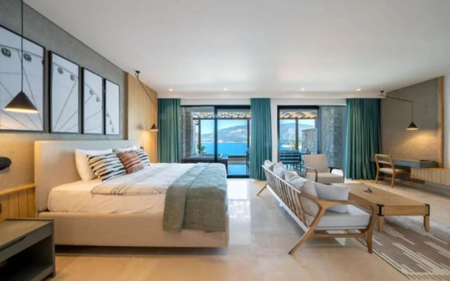 Lures Hotel