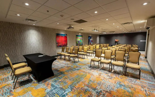 Holiday Inn Toronto Downtown Centre by IHG
