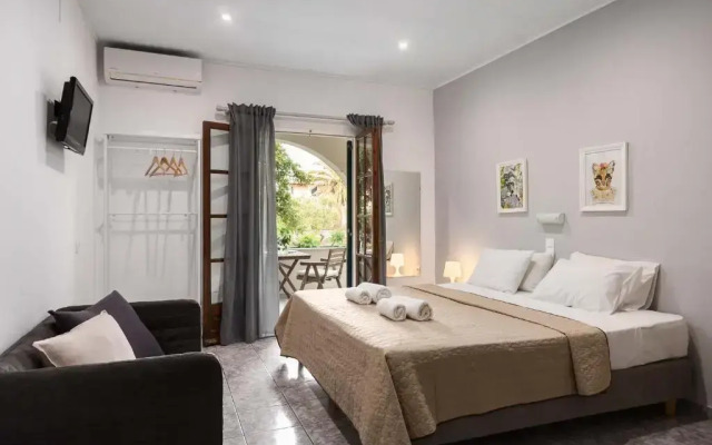 Marias Seaside Apartments