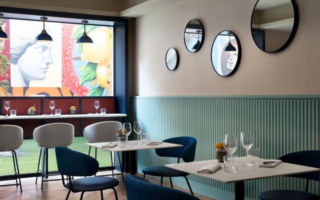 The Spring House Hotel Rome Vatican, Tapestry Collection by Hilton