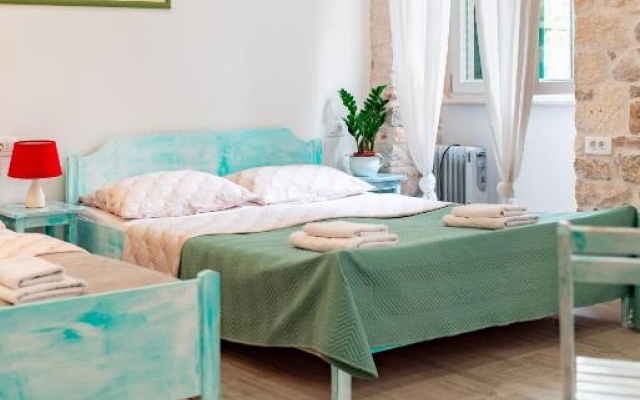 Apartments and Rooms Djanovic