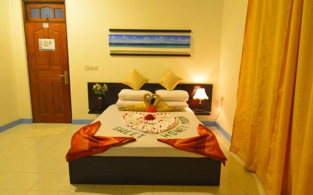 Dhigurah Inn