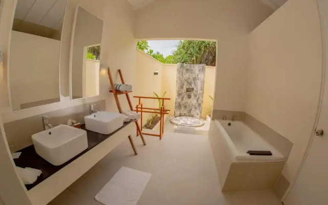 Paradise Hondaafushi Island Resort & Spa