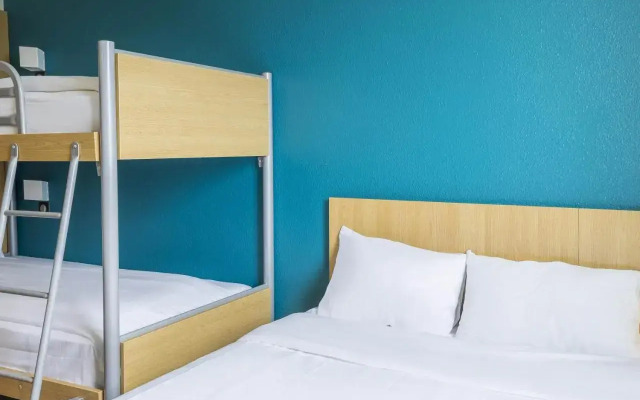 B&B HOTEL Auxerre Monéteau
