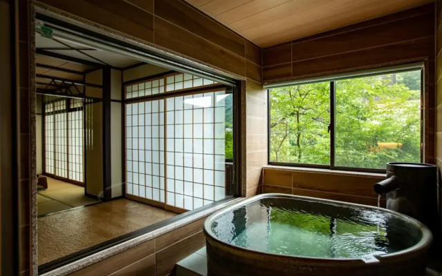 Ryokan Senkei Hotel