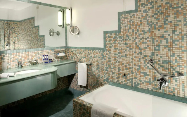 Royal Continental Hotel Naples