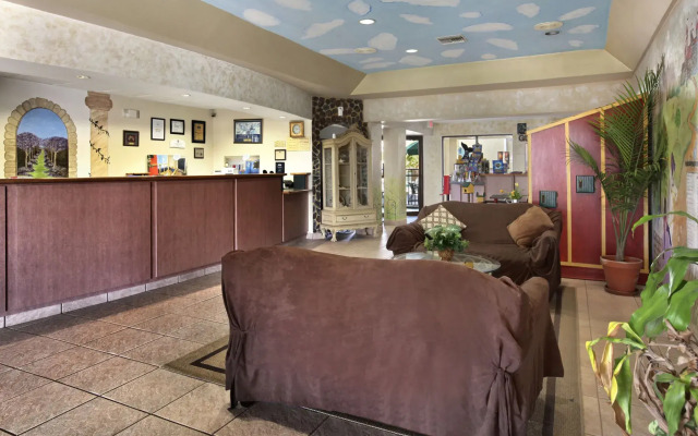 Howard Johnson Enchanted Land