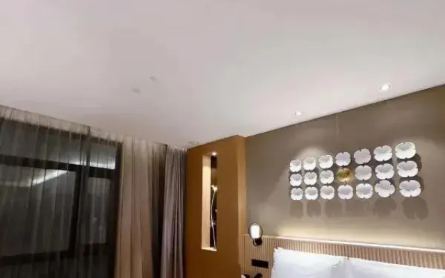 Orange Hotel (Shanghai Hongqiao Railway Station)