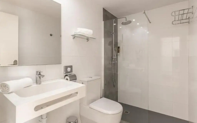 Neptuno Paguera Hostal