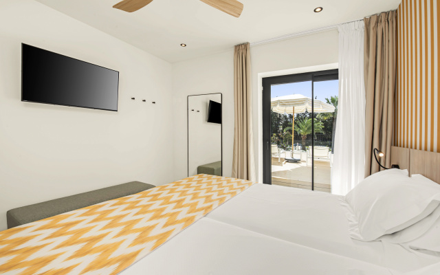 Отель Tangerine by Honne Hotels